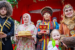 Искусство и кухни народов России
